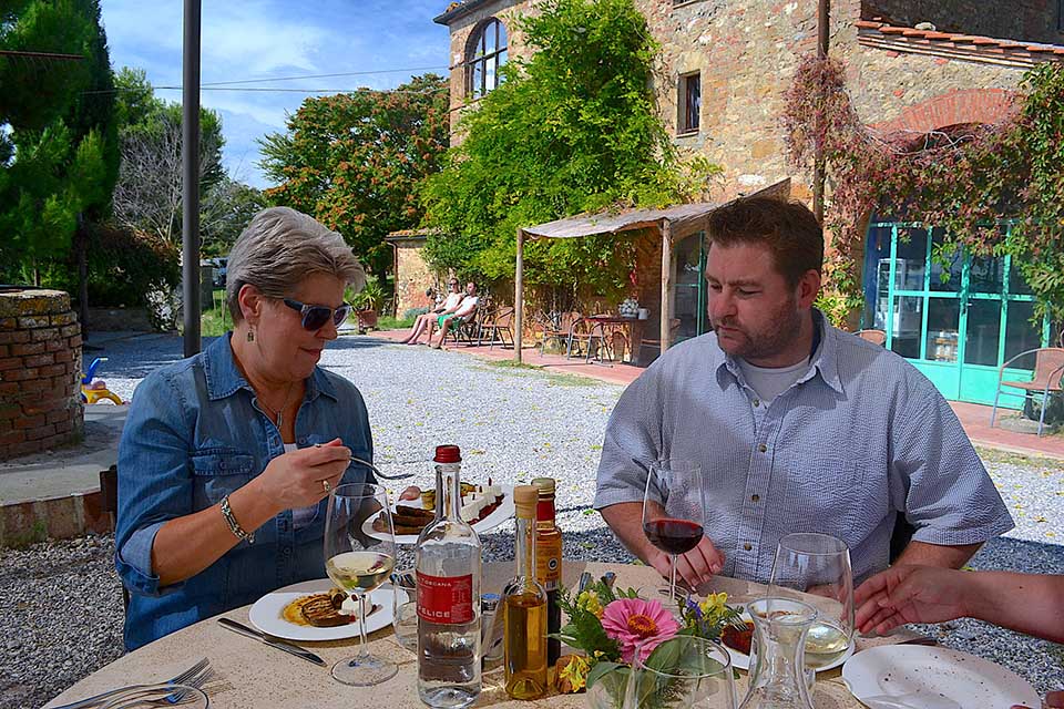 Pecorino cheese tasting in Tuscany