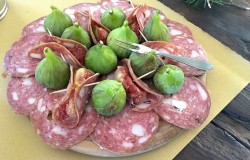 Lunch in a winery with a traditional Tuscan food